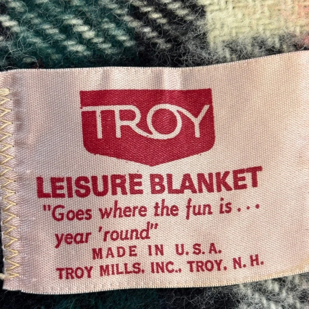 Vintage Troy Leisure Blanket Plaid Fringe Throw Red Green Made in‎ USA 50x106